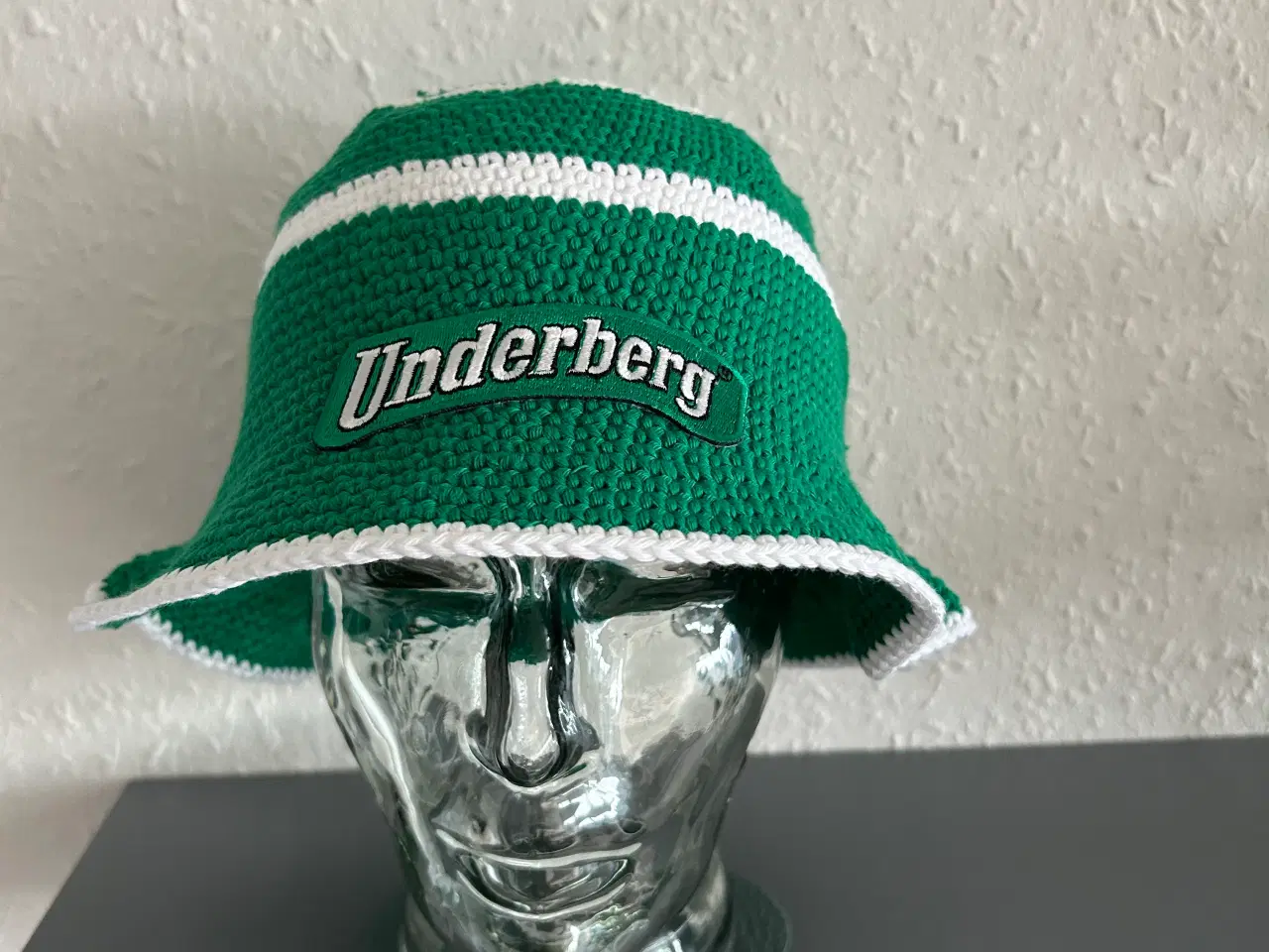 Billede 5 - Hæklede fodbold bøllehatte