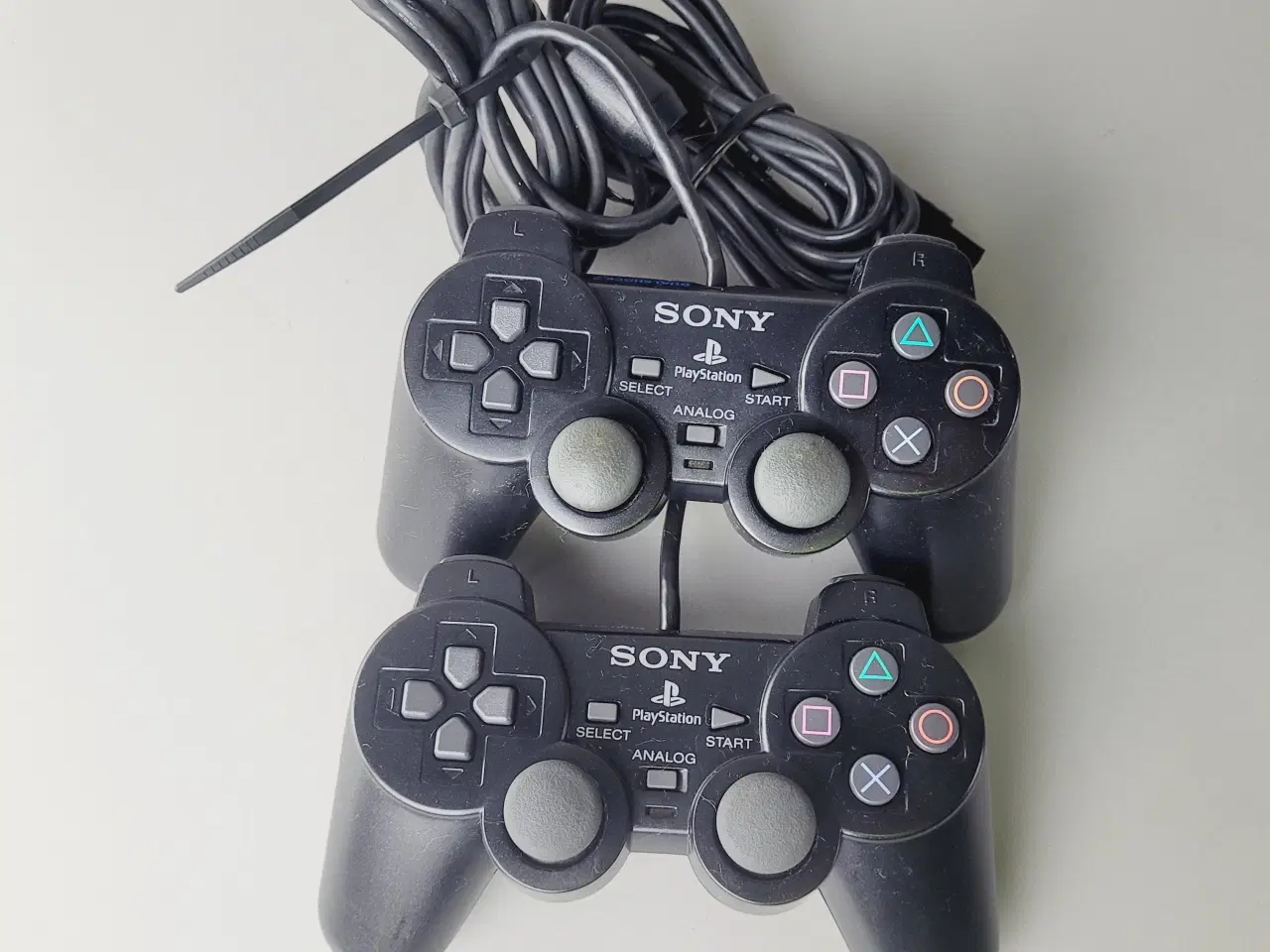 Billede 2 - ⭐2 stk. Originale Sony PS2 Controllere (DualShock)