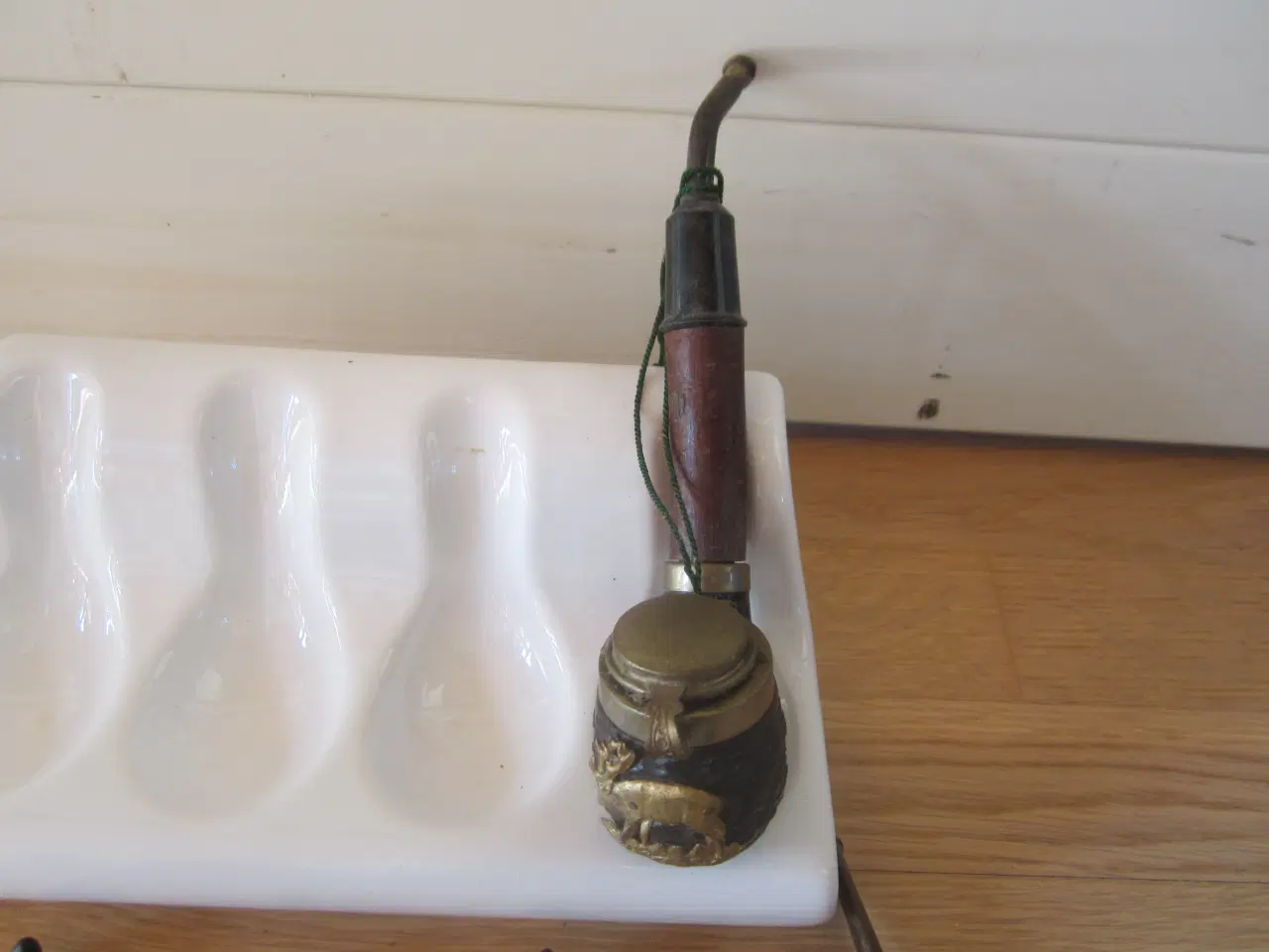 Billede 4 - Meget flot pibeholder i porcelæn m godt brugte pib