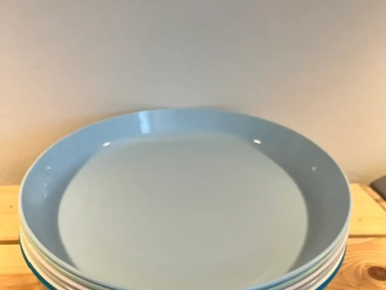 Billede 8 - Farverigt melamin-sæt 10 dele–perfekt til outdoor