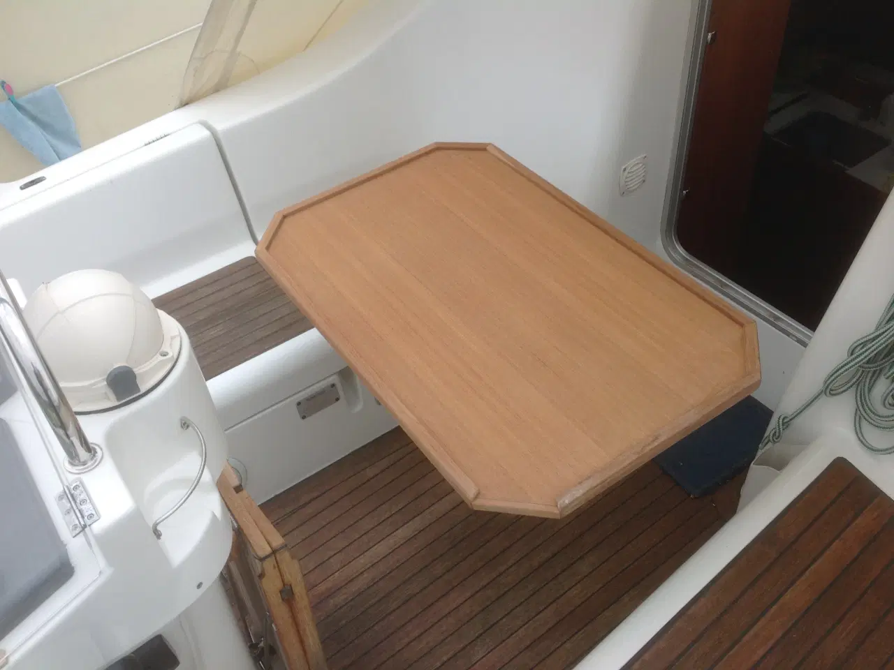 Billede 5 - Cockpitbord (teak), med bordsystem.
