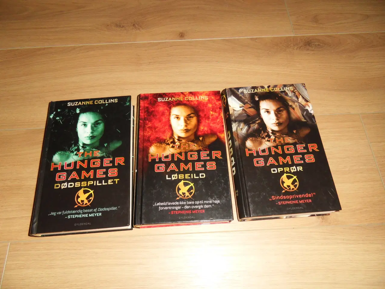 Billede 1 - Suzanne Collins. Dødespillet. Løbeild. Oprør