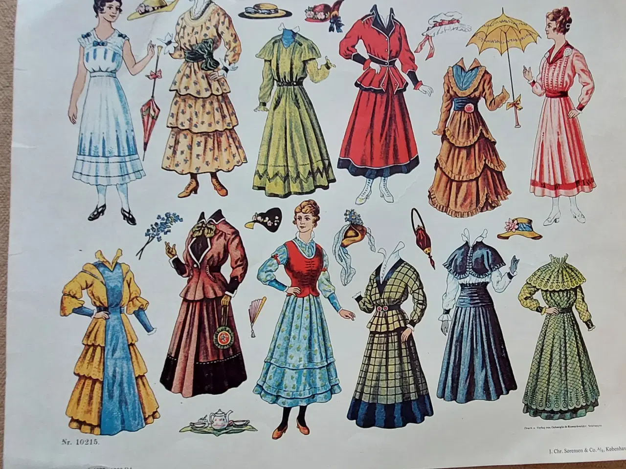 Billede 7 - Lot påklædningsdukker