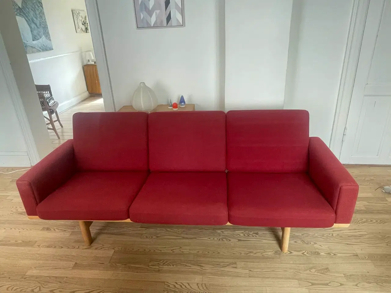 Billede 1 - Wegner sofa GE -236/3.  Sæbebehandlet eg,fin stand