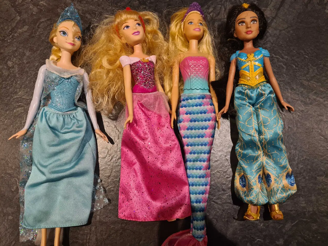 Billede 1 - Fire Barbie Disney dukker