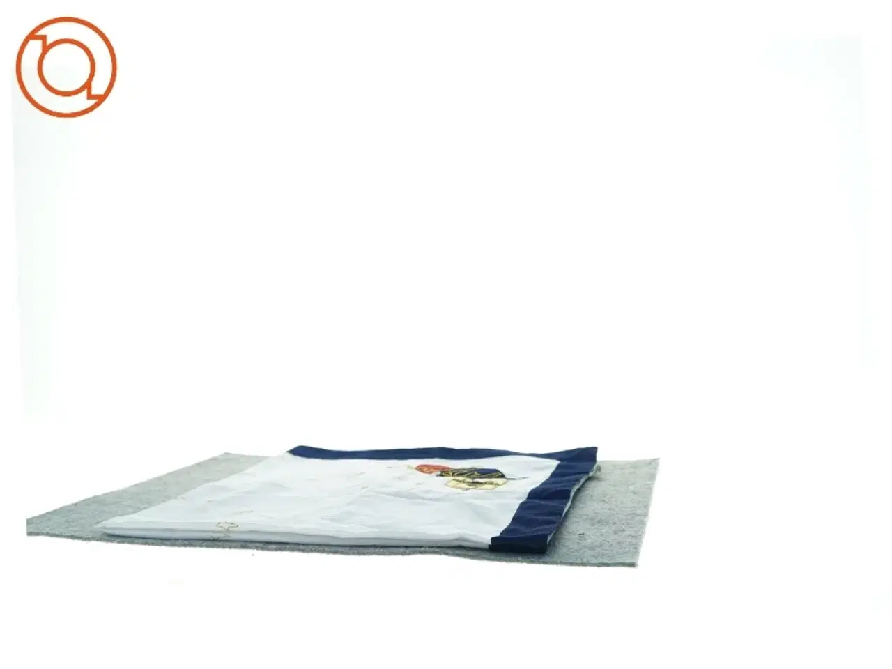 Billede 2 - Tæppe til juletræ (str. 82 x 82)