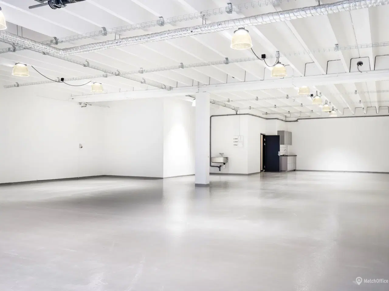 Billede 2 - 1501-24+42: Roholmsvej 10, 2620 Albertslund - 2.457 m2