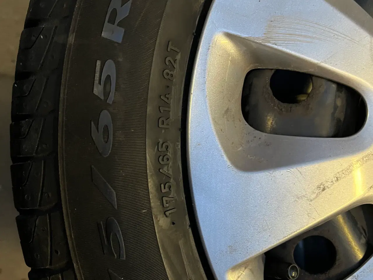 Billede 3 - Sommerhjul Skoda  Citigo