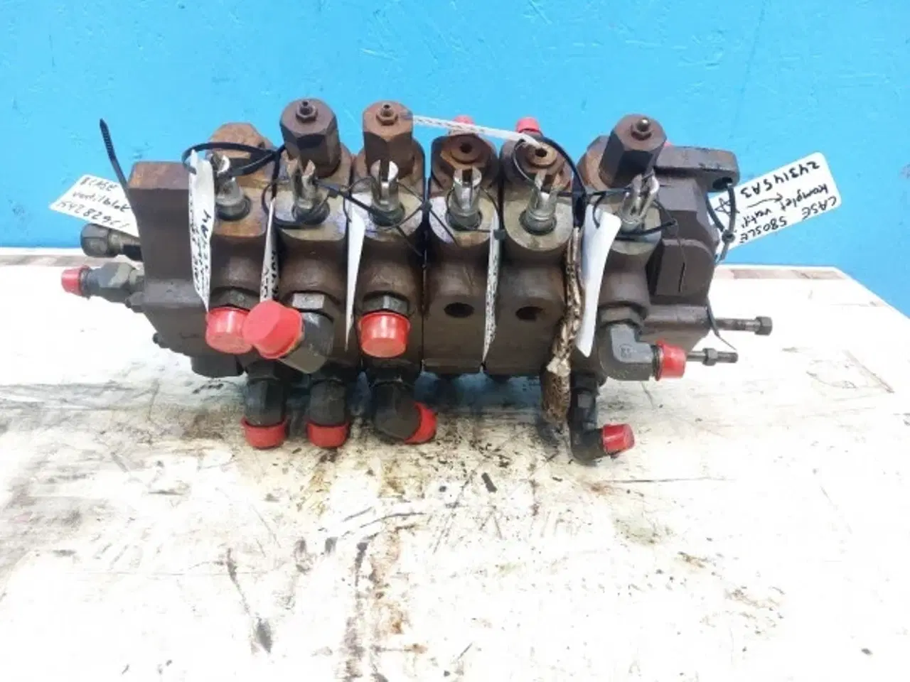 Billede 5 - Case 580 SLE Komplet Ventilblok 243145A3