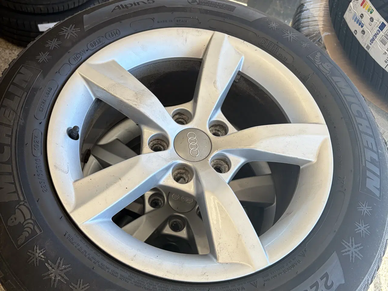 Billede 1 - 225/60-16