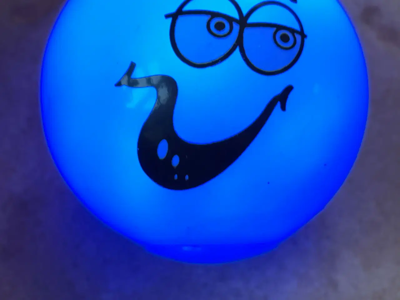 Billede 2 - lysende bold med ansigt til børn