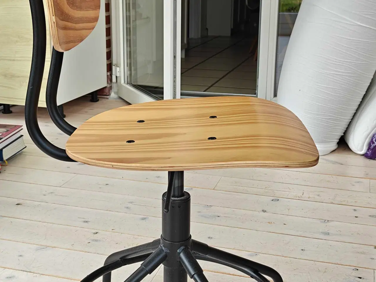 Billede 2 - IKEA Kontorstol evt til børneværelset