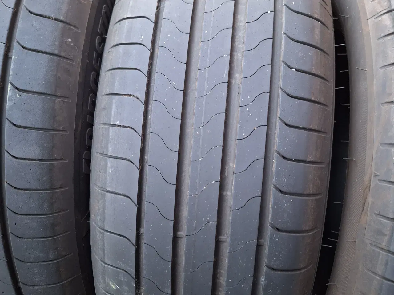 Billede 2 - Bridgestone sommerdæk 225-55-18R