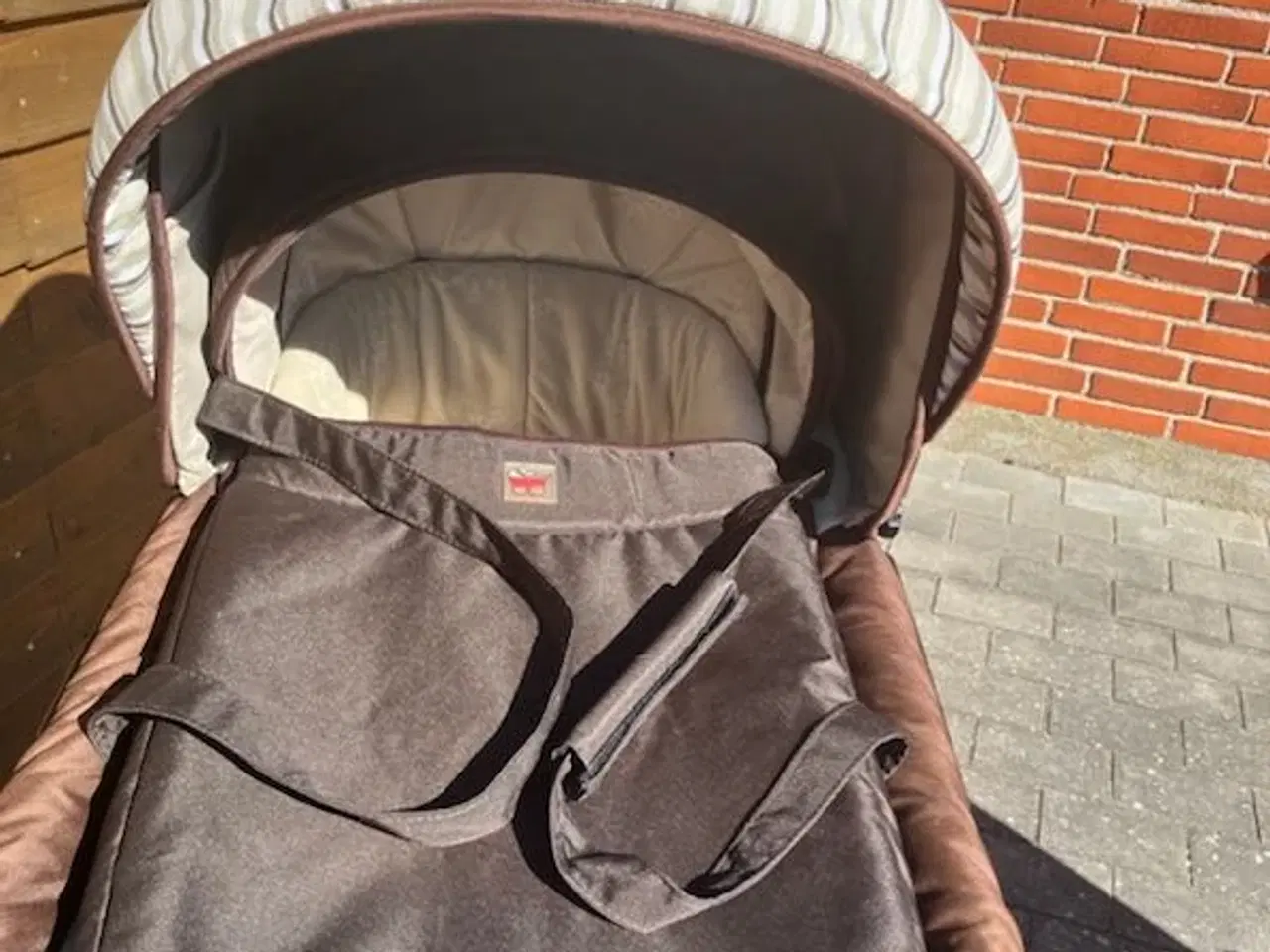 Billede 3 - Brugt velholdt retro barnevogn