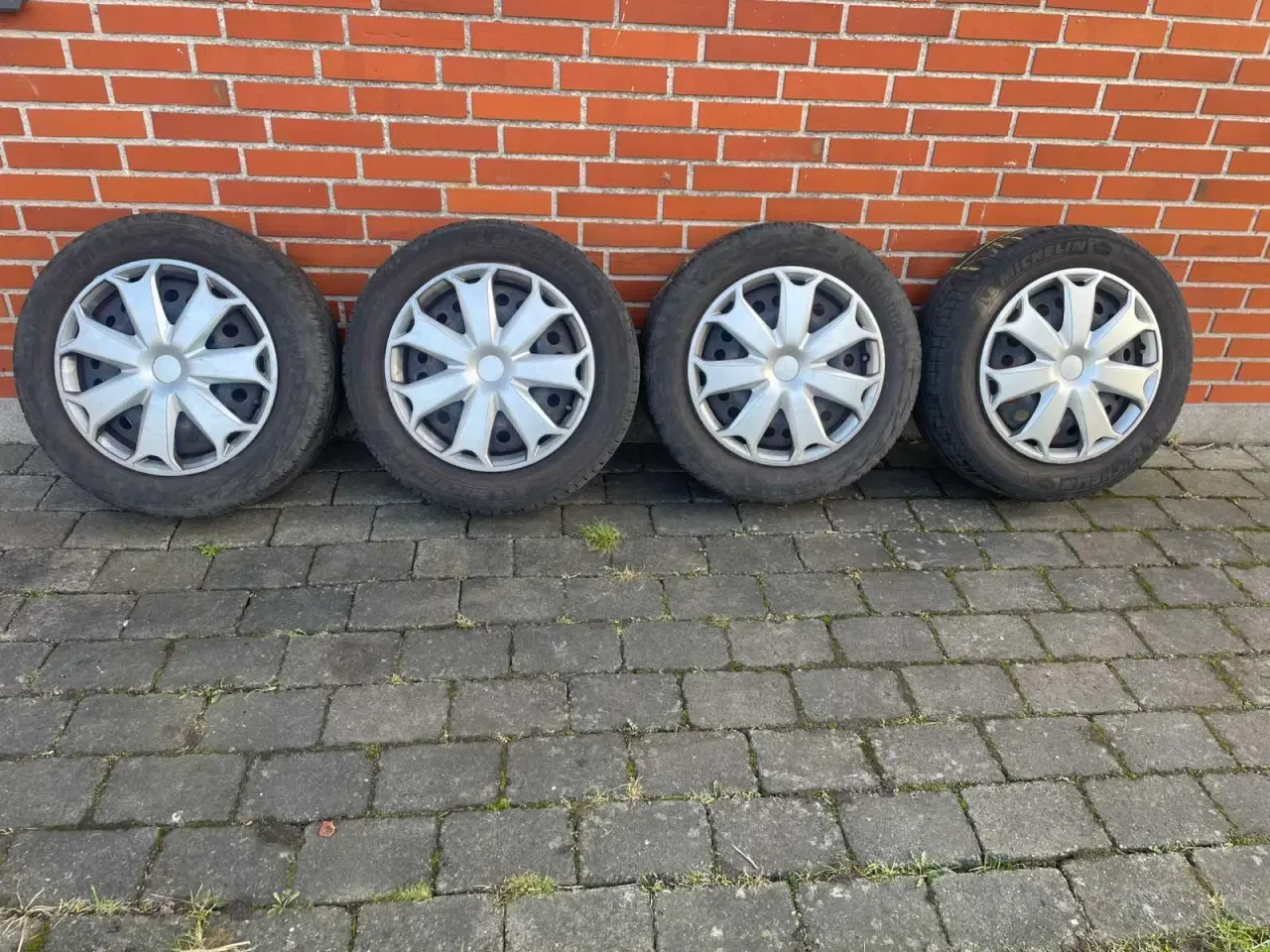 Billede 1 - 16 Originale Hyundai/Kia stålfælge med sommerdæk