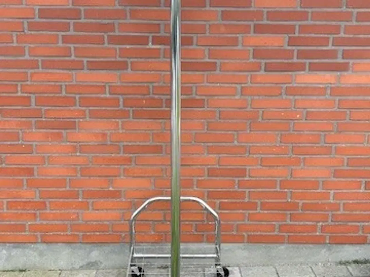 Billede 2 - Lea tøjstativ i krom