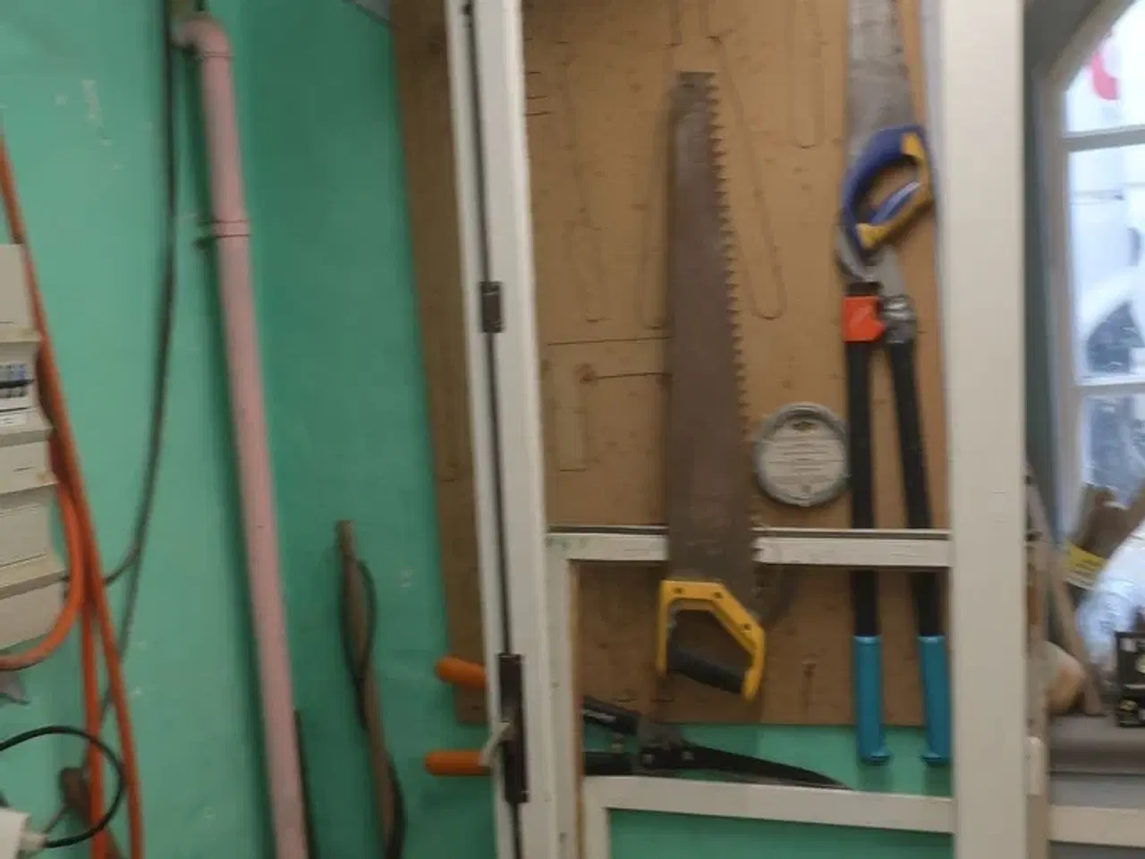 Billede 25 - Ryd hele værkstedet for løse dele