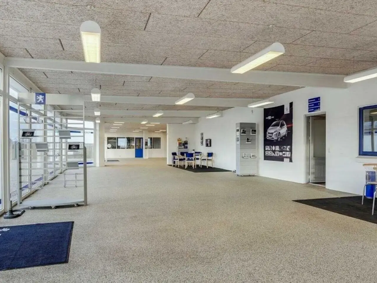 Billede 2 - Veldisponeret værksted/lager med autolifte i Tørringhuse