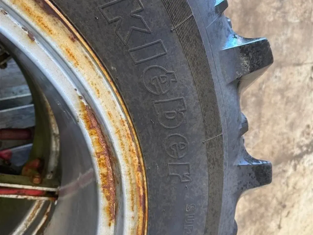 Billede 3 - Kléber 14.9 R28