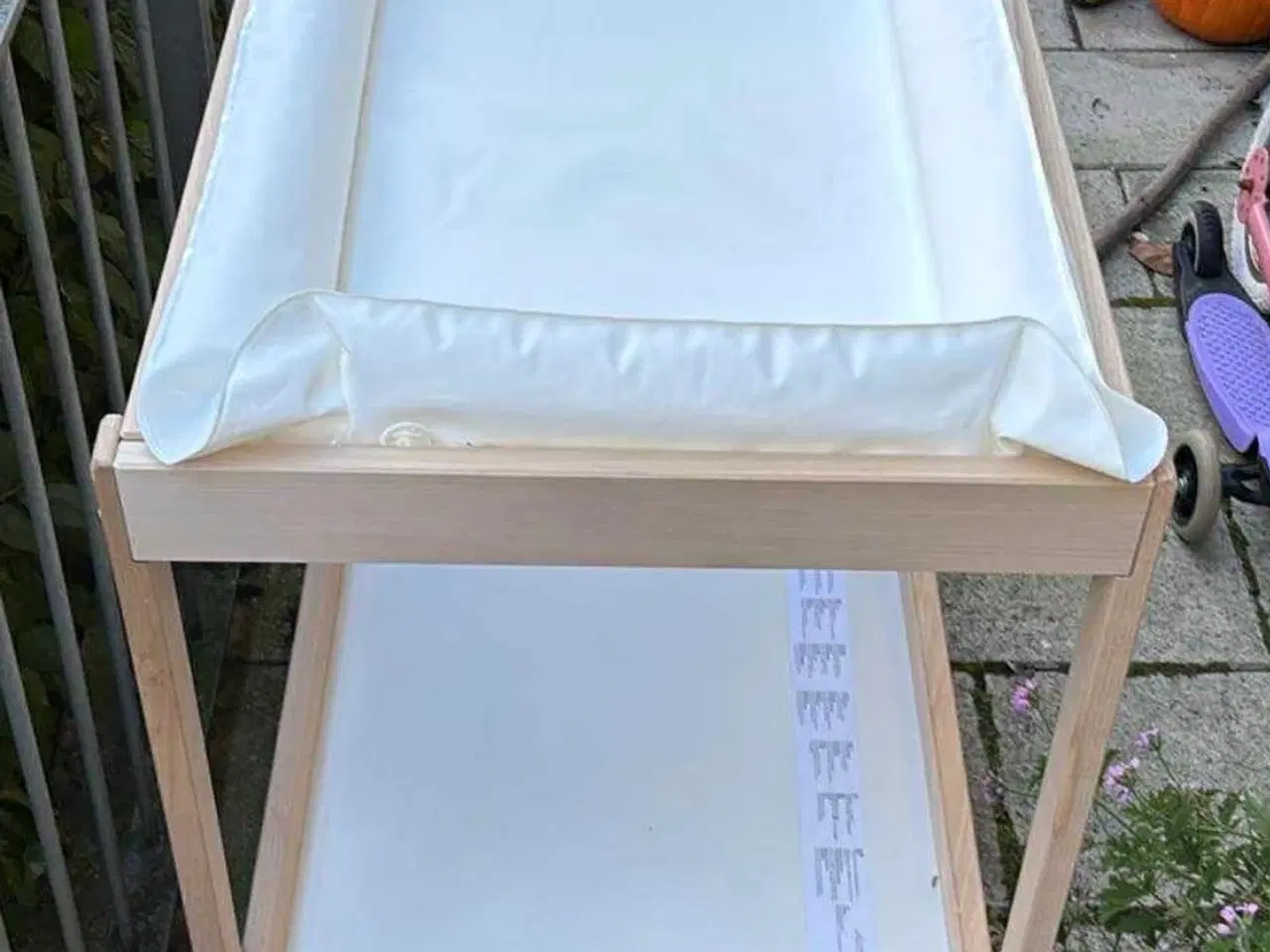 Billede 4 - Puslebord ikea 