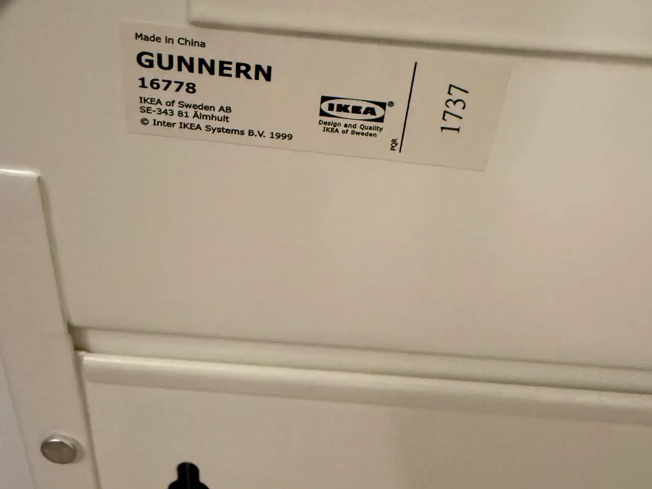 Billede 5 - Ikea metal vægskab