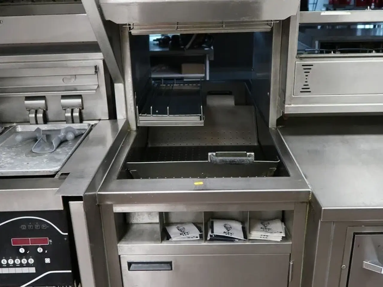 Billede 1 - Serveringsstation