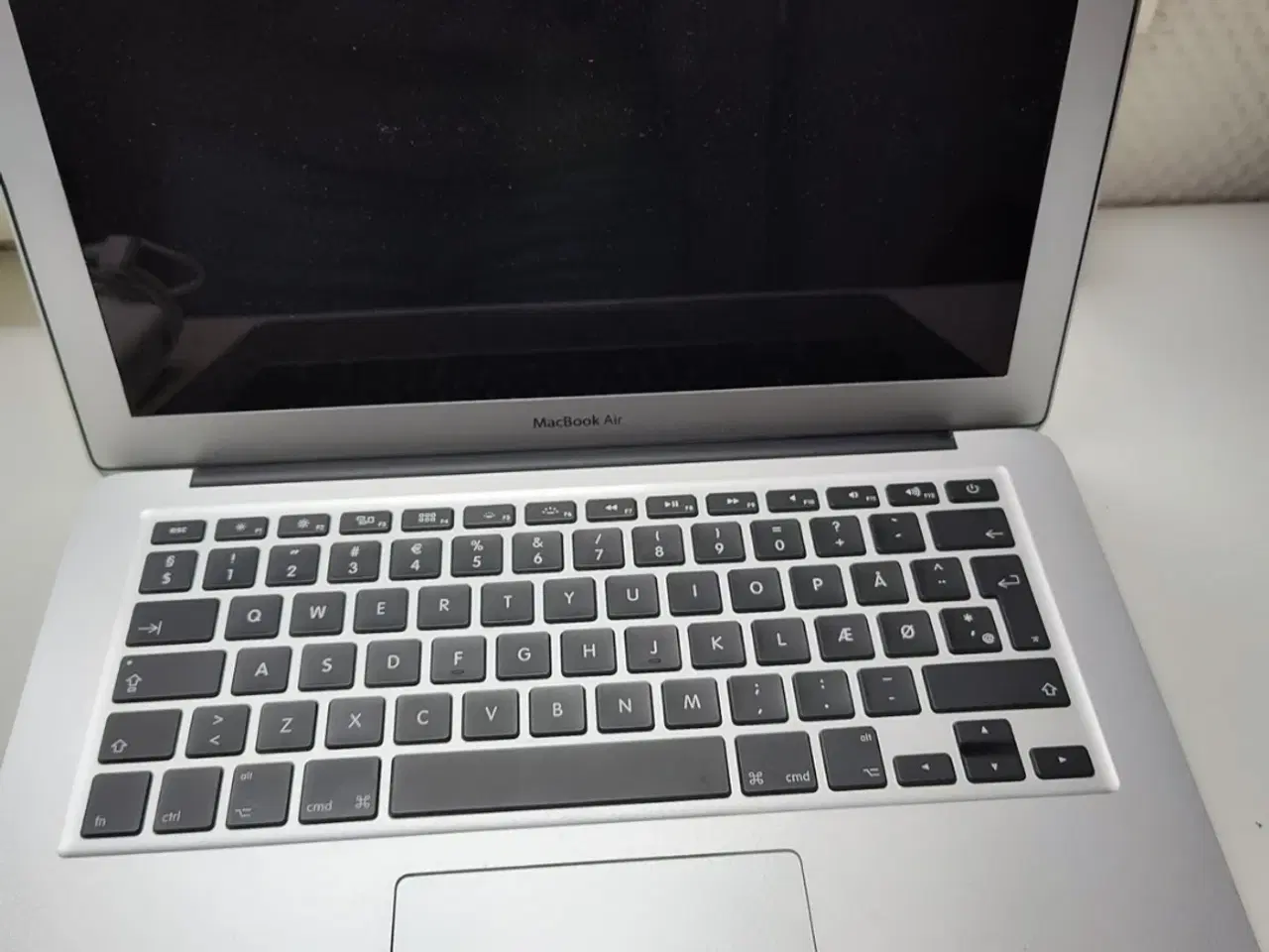 Billede 2 - MacBook Air sælges