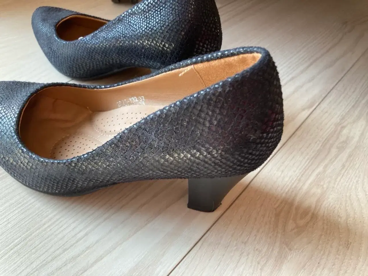 Billede 1 - 5th Avenue sko str 37 hæl 6 cm