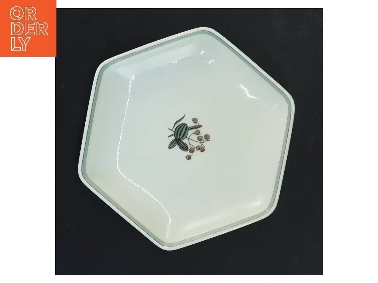 Billede 1 - Hexagonal porcelæns fad Hjertegræs, Royal Copenhagen (str. 17 cm) fra Royal Copenhagen