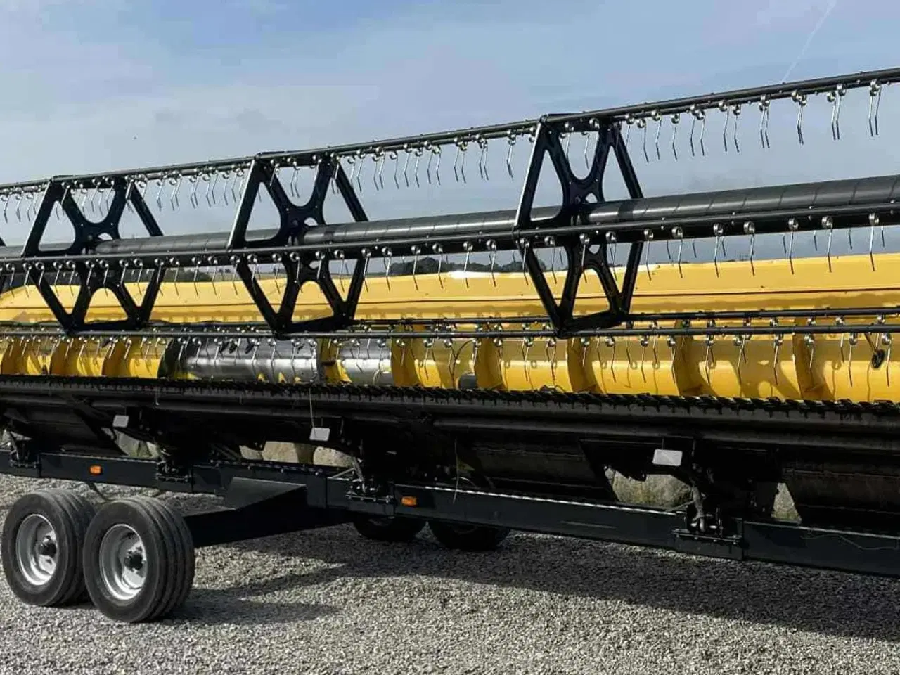 Billede 5 - New Holland CR9.80 DK flotteste NH tærsker m. 30 fods Varifeed