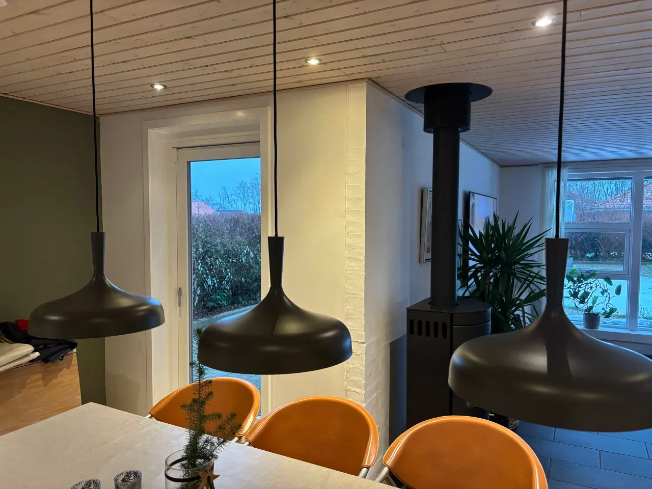 Billede 1 - 3 fine lamper med strømskinne