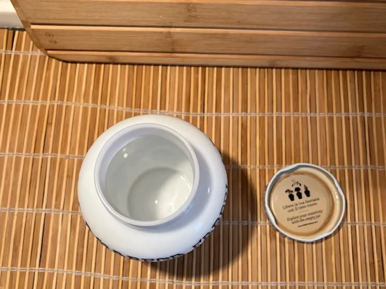 Billede 4 - Ikonisk Amarena Fabbri krukke i mælkeglas – 13,5 c