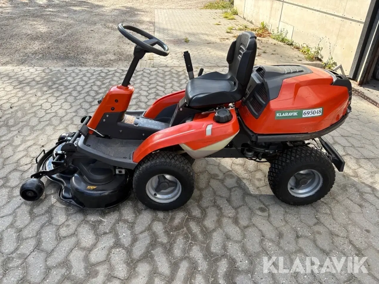 Billede 2 - Plæneklipper Husqvarna R214TC