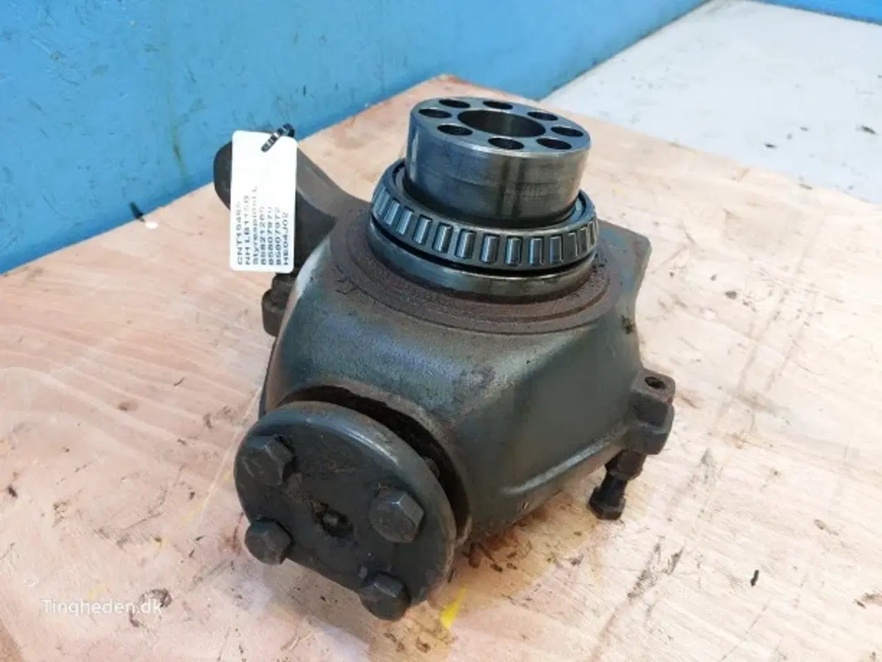 Billede 6 - New Holland LB115B Styrespindel L. 85821289