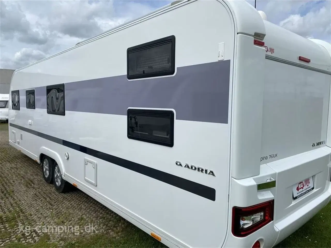 Billede 5 - 2021 - Adria Alpina 763 UK   Velholdt  køjevogn til den store familie