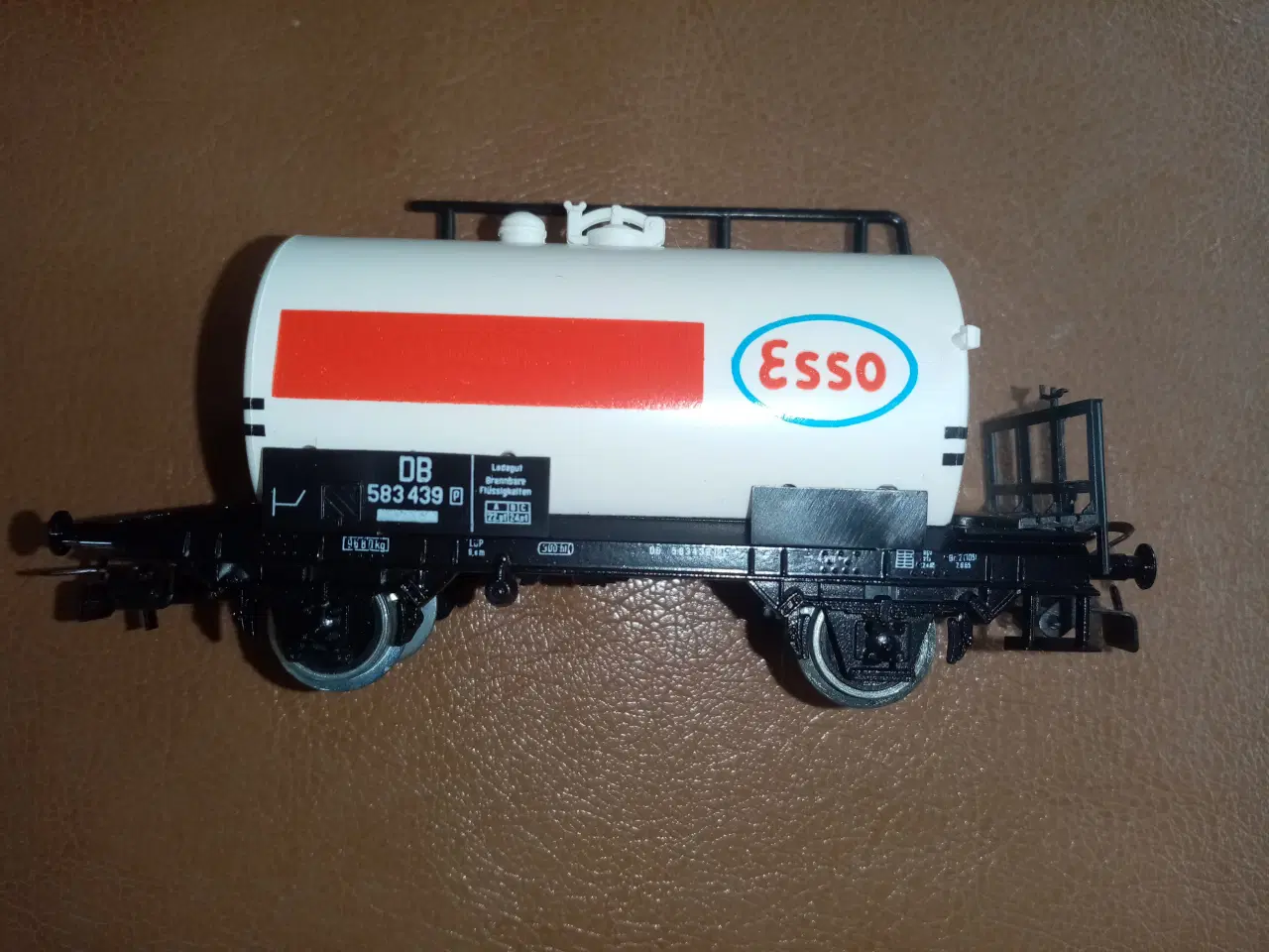 Billede 1 - Esso tankvogn spor HO