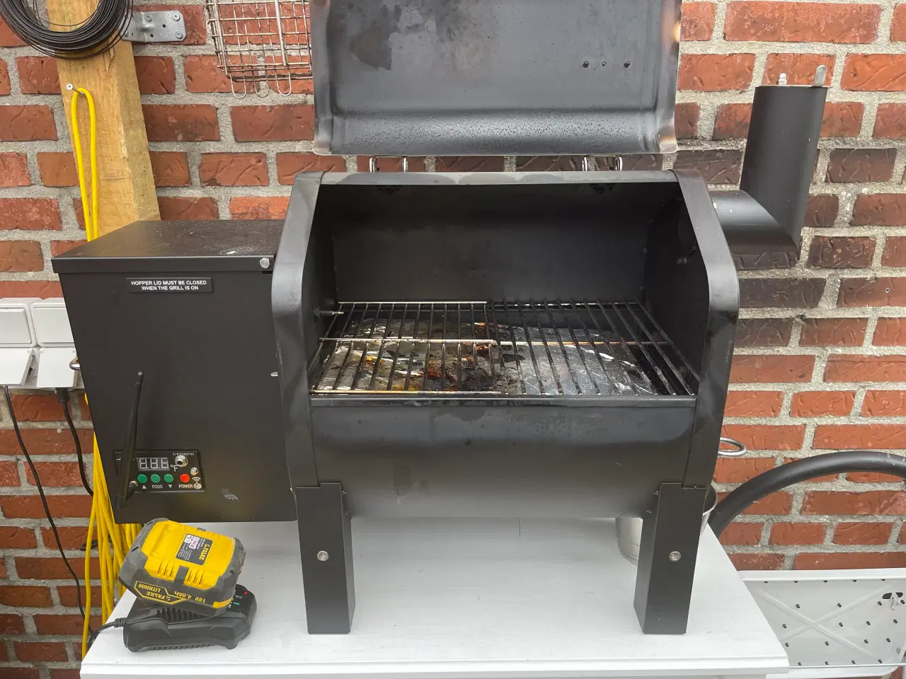 Billede 2 - transpotabel træpillegrill med wifi