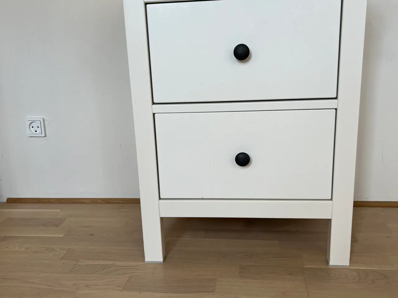 Billede 1 - Sengebord/ lille kommode