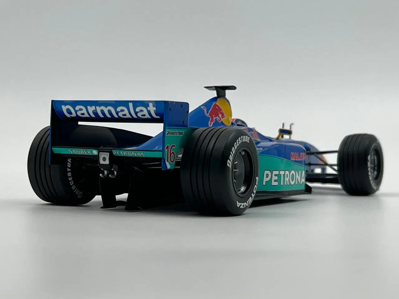 Billede 4 - 2000 Sauber-Petronas C19 SPE 04A F1  #16 - 1:18