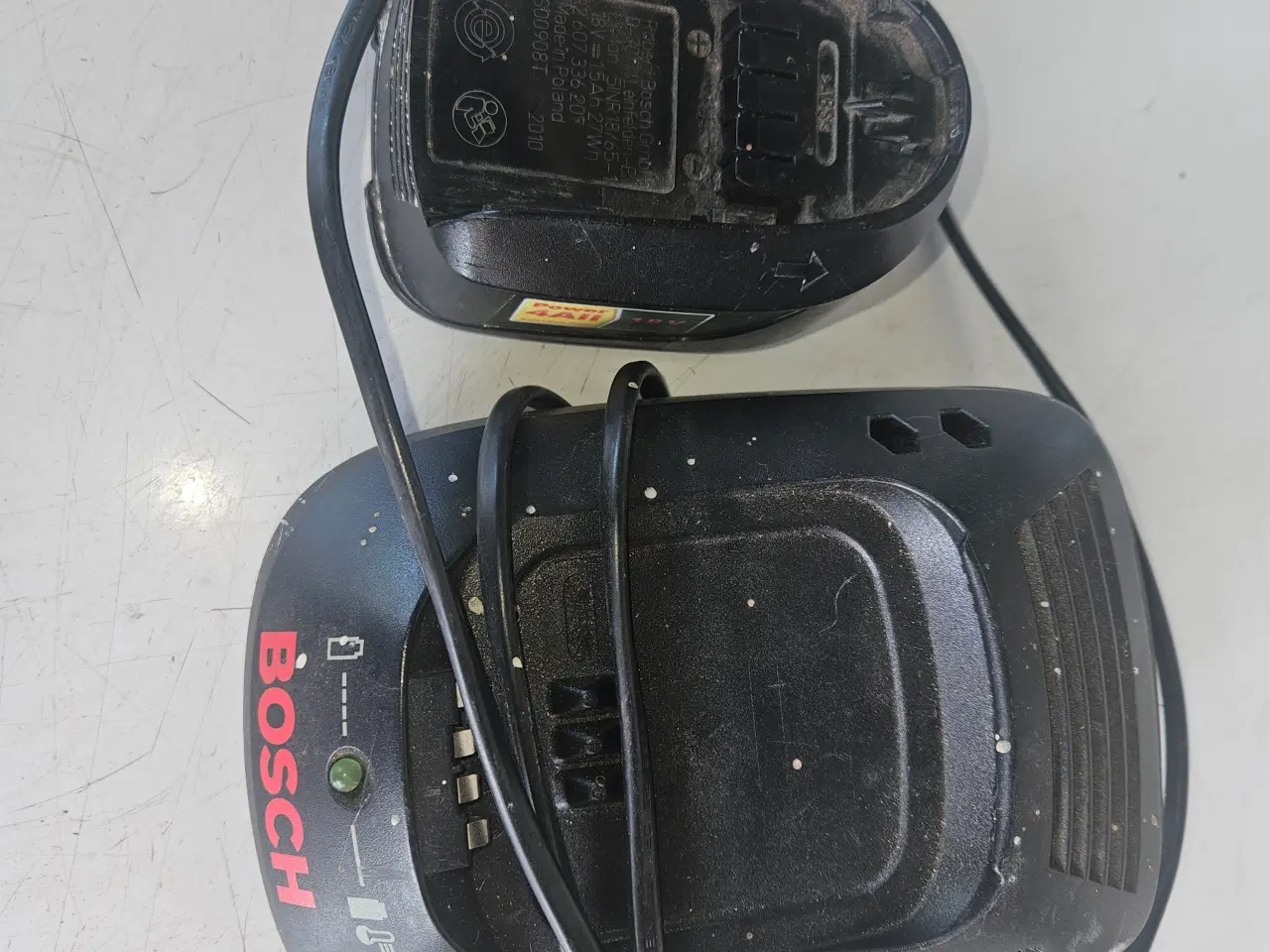 Billede 8 - re skrue maskine fra bosch med 2 batterier og opla