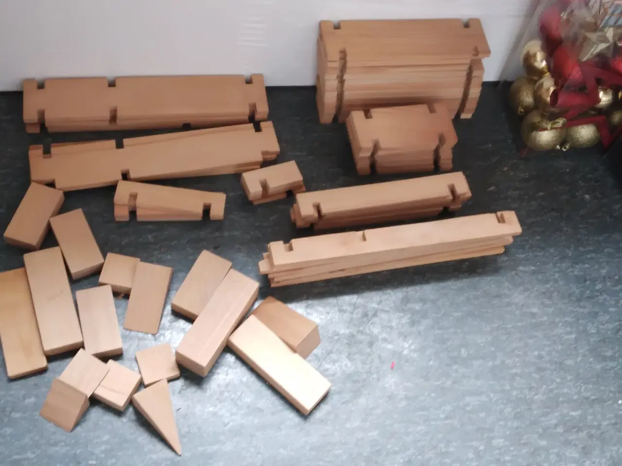 Billede 3 - SOLGT    Byggeklodser i træ