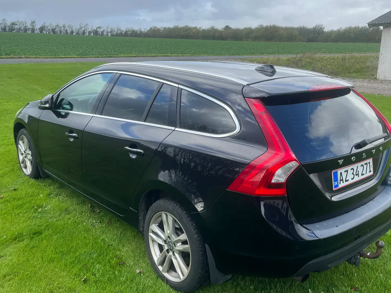 Billede 2 - Volvo v60 D3 2011 summen