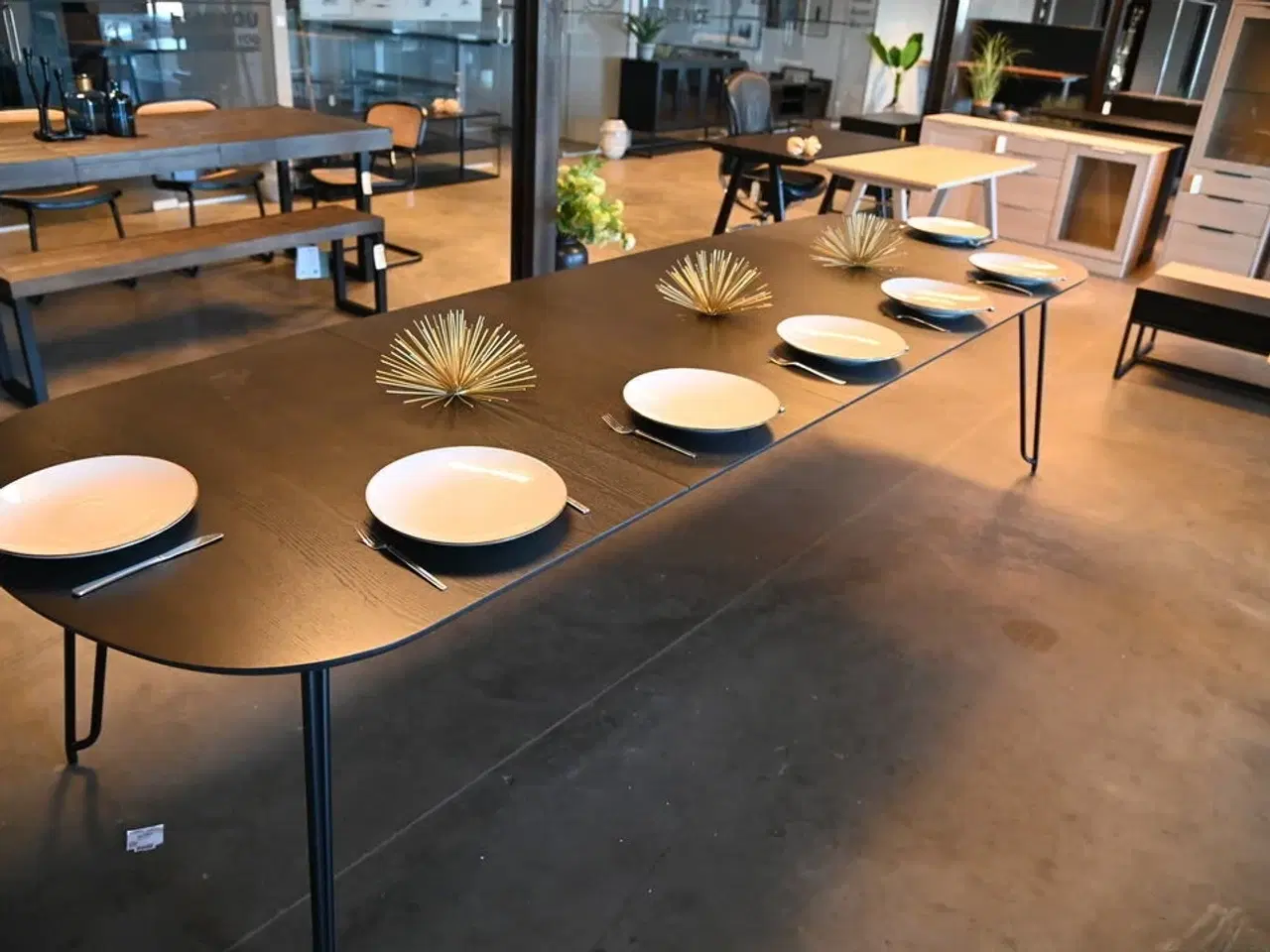 Billede 1 - Milian spisebord inkl. plade