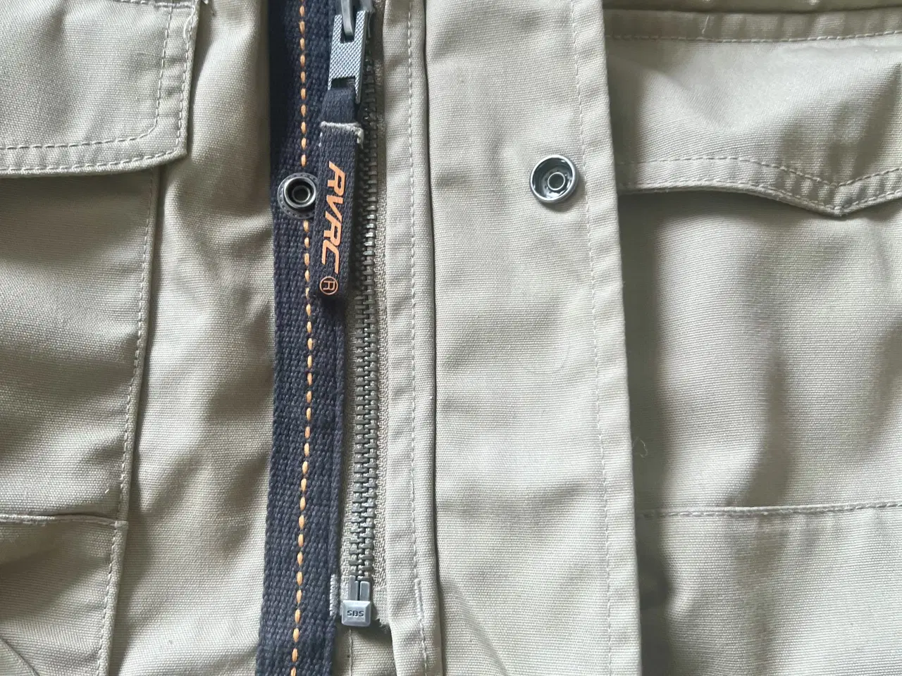 Billede 7 - Revolutionen Race fritids jakke str. L beige 