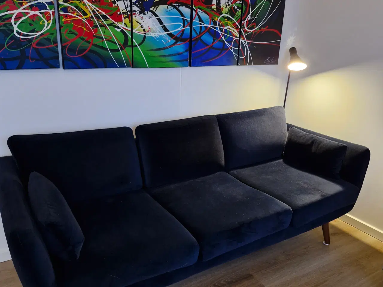 Billede 2 - Super fed sofa og puffe