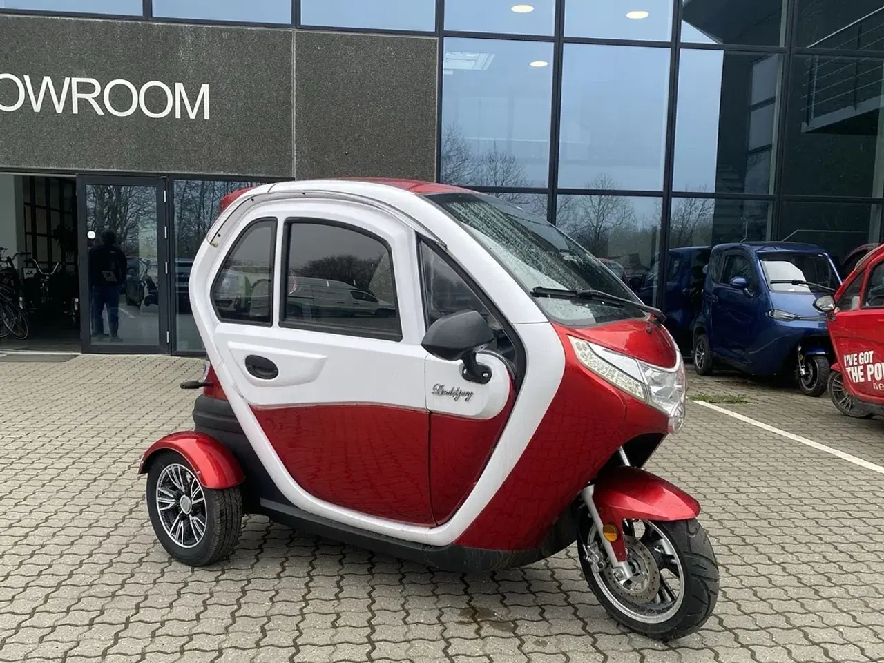 Billede 1 - Urban rød/hvid