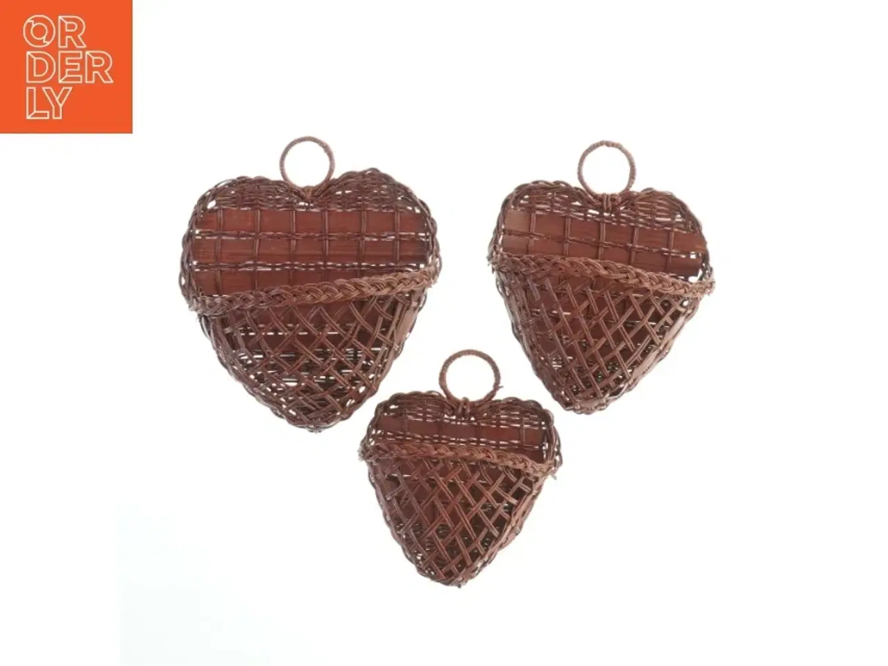 Billede 1 - Flettede hjerteformede kurve til vægophæng (str. 20-16 cm)