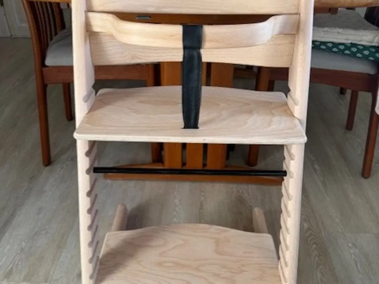 Billede 2 - Trip Trap Højstol NY MODEL i Massiv Bøg Lys Natur.