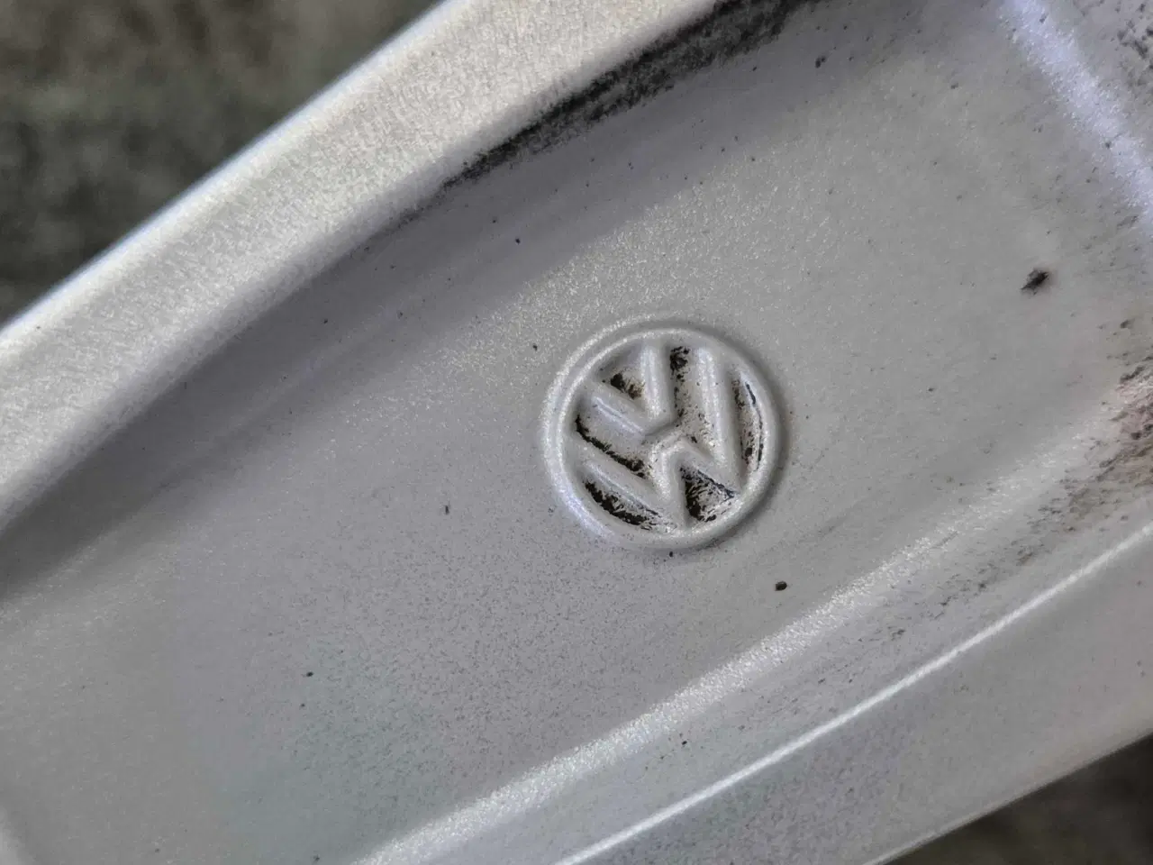 Billede 5 - VW "LONDON" MODEL ORIGINAL ALUFÆLGE MED SOMMERDÆK 
