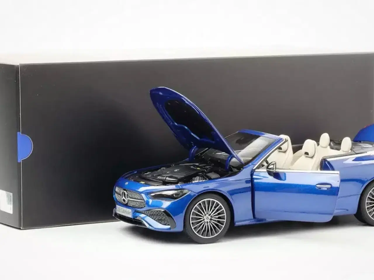 Billede 3 - 1:18 Mercedes CLE Cabriolet 2024